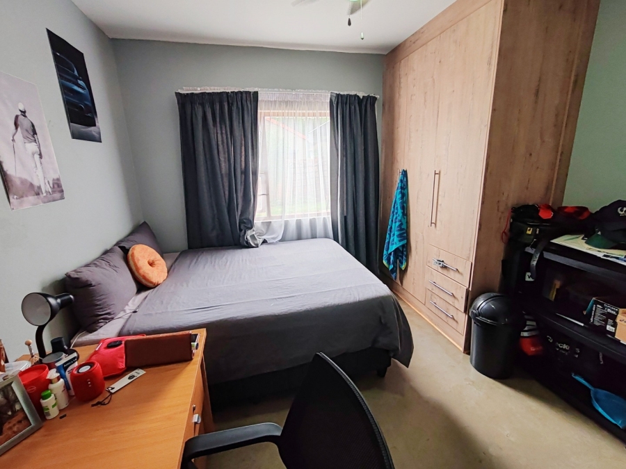 3 Bedroom Property for Sale in Mooivallei Park North West